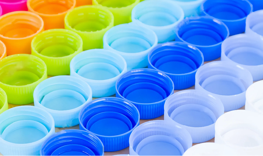 Plastikowe czapki butelek